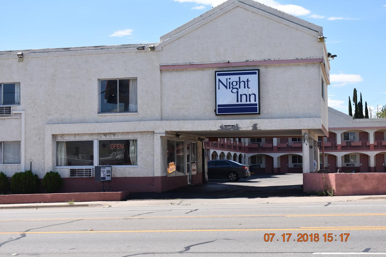 Night Inn Globe Luaran gambar